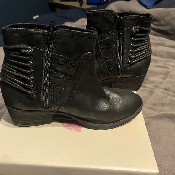 Ladies Ankle Boots - Picture 2 of 7